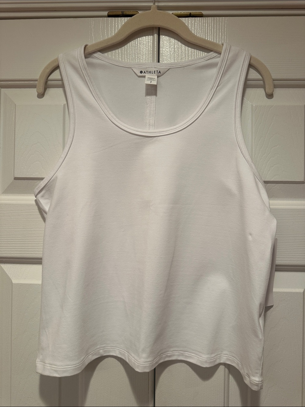 Athleta Solid White Essential Scoop Neck Performance Tank size Small